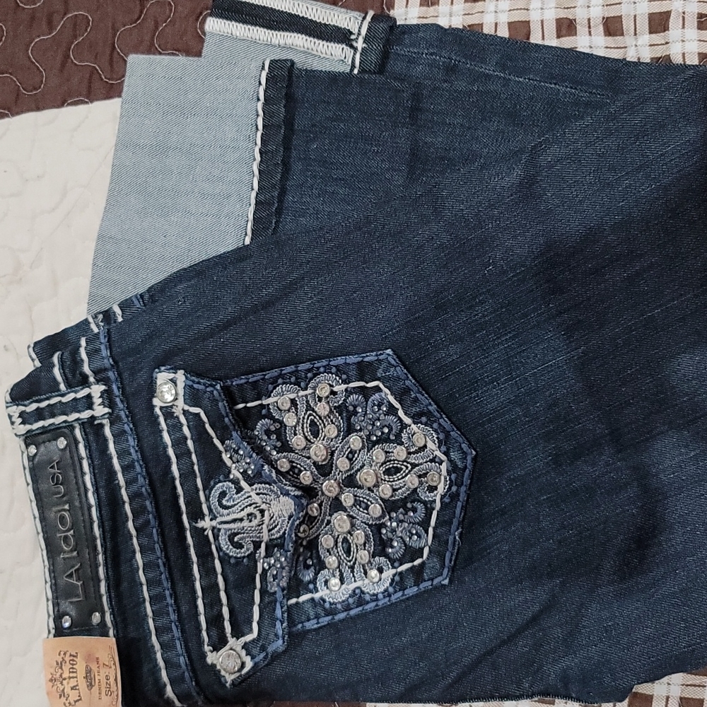 Size 7 Capri - Picture 4 of 4